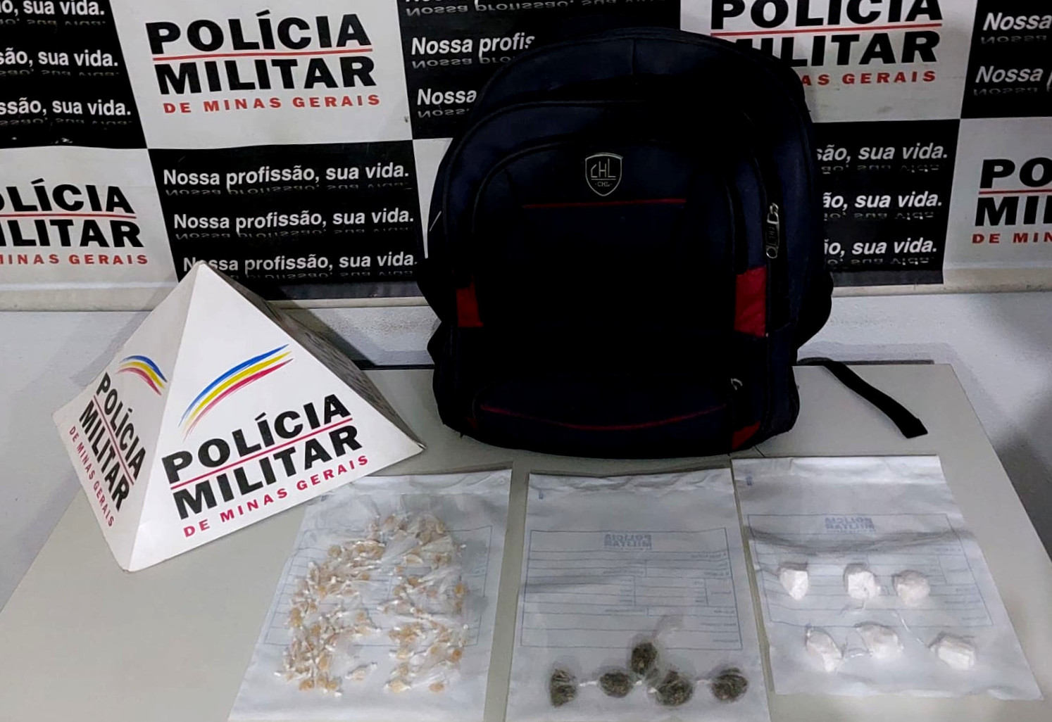 Drogas apreendidas pela Polícia Militar, no dia 30-09-23, em Mariana (MG). Crédito - 52º BPM/PMMG.